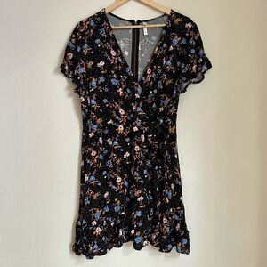 🍂 Cute black floral wrap dress